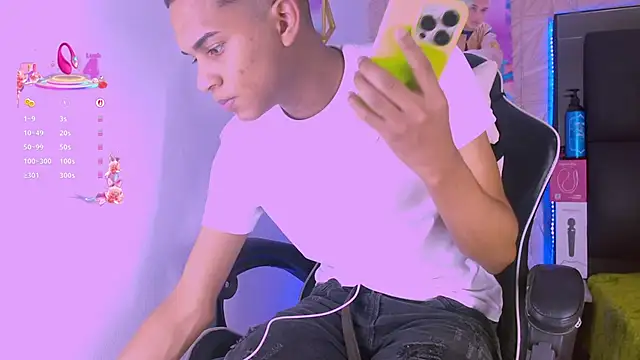 dilan_alfonzo (M twink) - totally naked