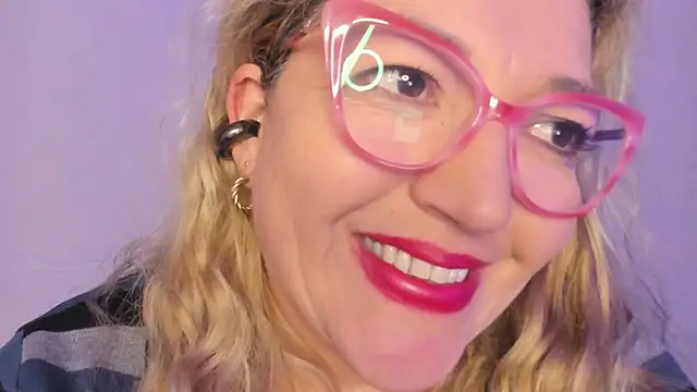 naty_mature_ (F milf) - show boobs