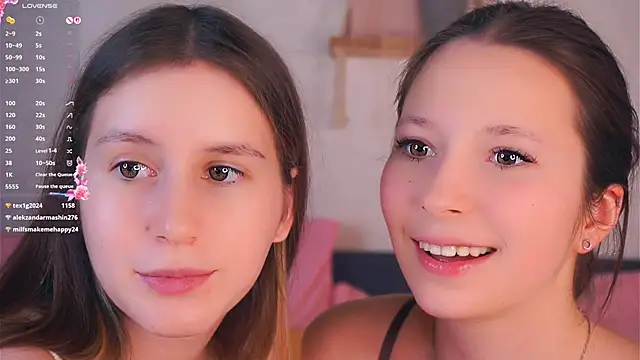 GabrielleLynchar... Live Webcam on Stripchat