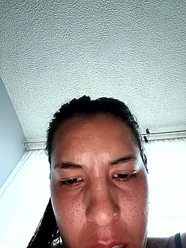 Bonny_Klote Live Webcam on Stripchat