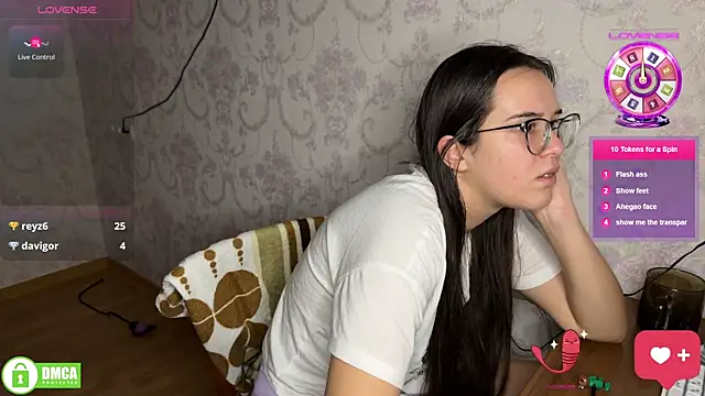 the_princese (F teen) - Take off my shorts and spank my ass