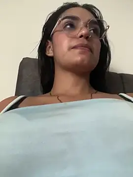 Sara-77 Live Webcam on Stripchat