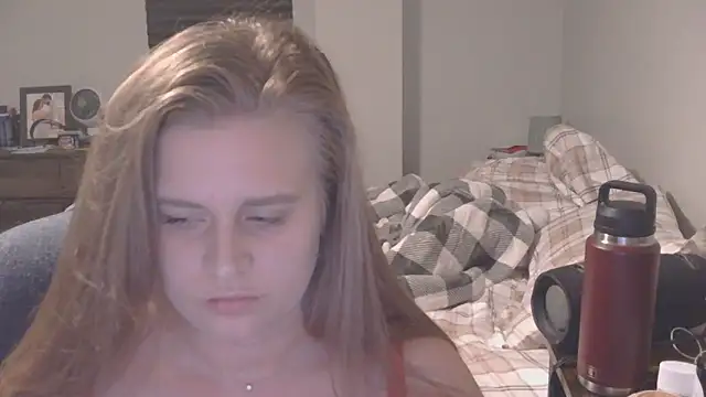 sexyblonde12344 (F young) - lets have a good night:)