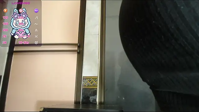 sally23_ (F young) - FISTING