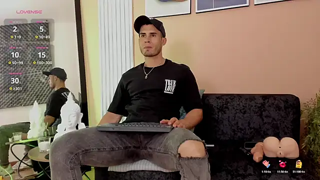 thomas_eliotts (Ask my age) - show cum