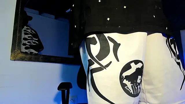 daddy_darcks (M twink) - SHOW CUM IN PULIC