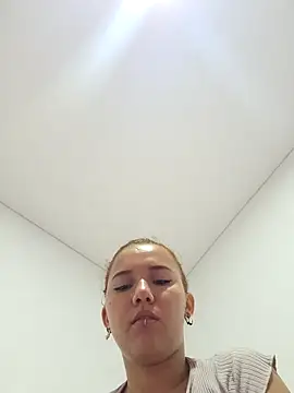 _tomoe (F young) - She drives shirtless