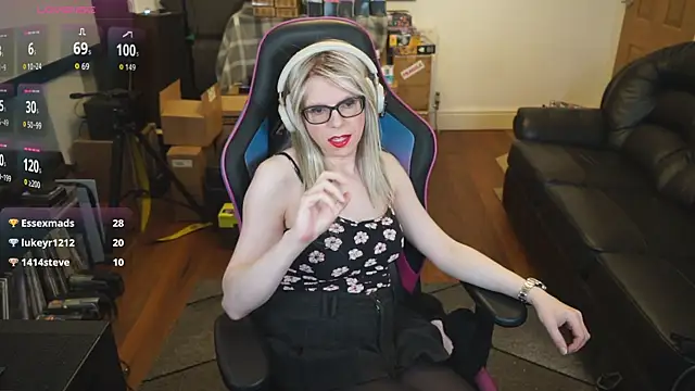 kelseycobalt - KelseyCobalt's free webcam