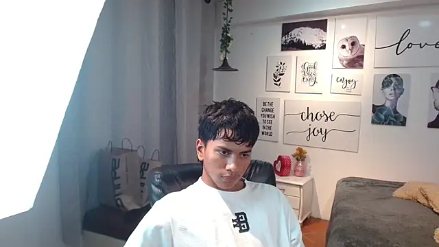 markbowie Live Webcam on Stripchat