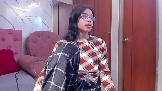 evelyn_wine Live Webcam on Stripchat