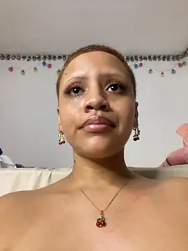 charlotee_ (F teen) - ice on my clit