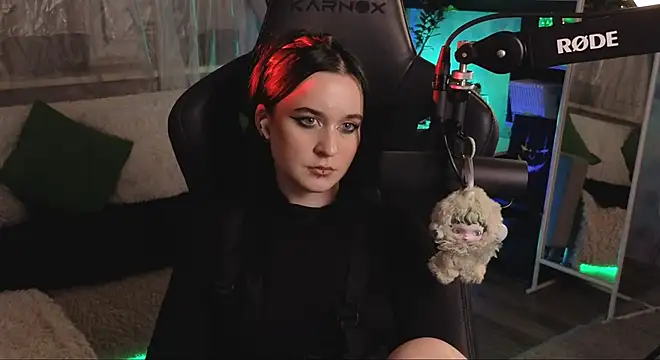 kiralilime (F young) - To an erotic show 💦😏