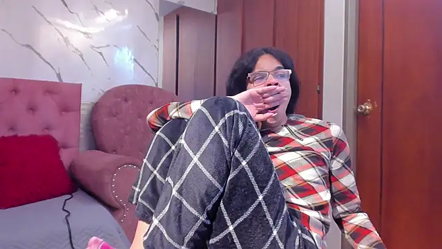 evelyn_wine Live Webcam on Stripchat