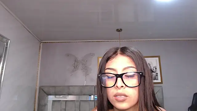 cute_martina_v - Cute_Martina_v's free webcam