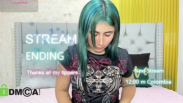 skarlet_04 - Skarlet_04's free webcam