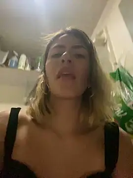 Andrea_19blonde