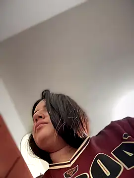 horny_roomiess webcam