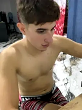 oliver_lz - Oliver_Lz's free webcam - UK Sex Cams