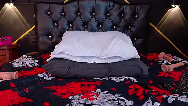 eka_urda (F milf) - double penetration