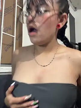 angie_rousse_ (F teen) - spanking my female classmates