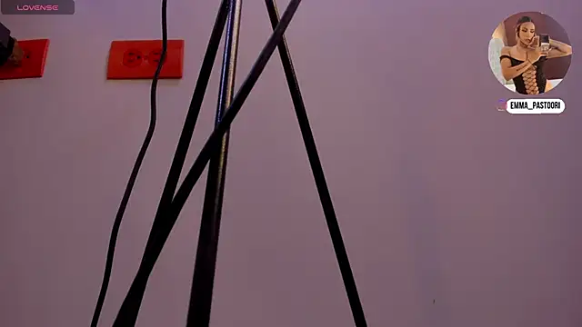 emma_pastori (F young) - feet show