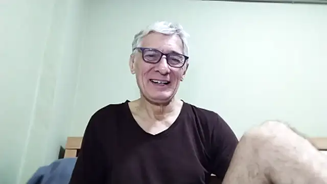 biguncuthardcock - BIGUNCUTHARDCOCK's free webcam - UK Sex Cams