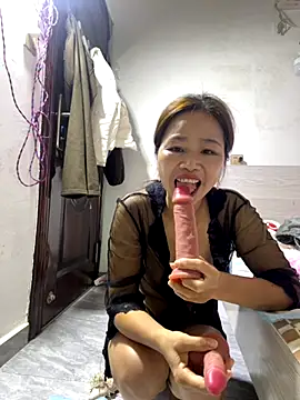 aoosuu (F milf) - 骚逼今天高兴。喜欢的带我去一对一，给哥哥爽的开开心心心