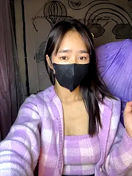 tina_04 - TiNa_04's free webcam