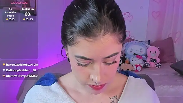 melody_suarez - Melody_suarez's free webcam