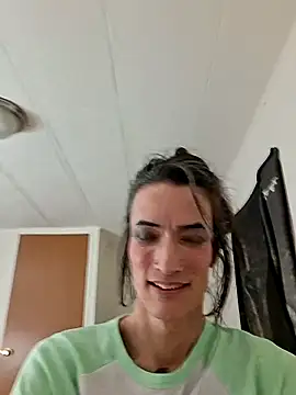 MaitressePomme3 live cam screenshot male from United States on Ufotopia – Live Cams & Video Chat Community