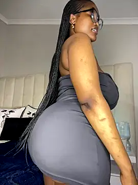 Bustygoddess32