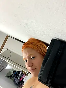 moranguinhofire Live Webcam on Stripchat