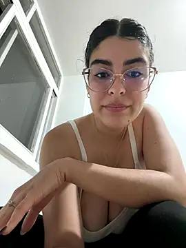 _niah_ (F young) - BLOWJOB + TOPLESS 🍆