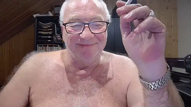 biggandybig (M grandpa) - cum @ goal