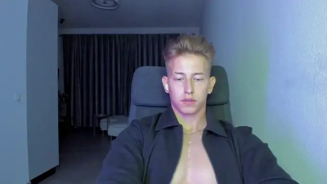 find0m_master (M young) - send hot video (last tipper)