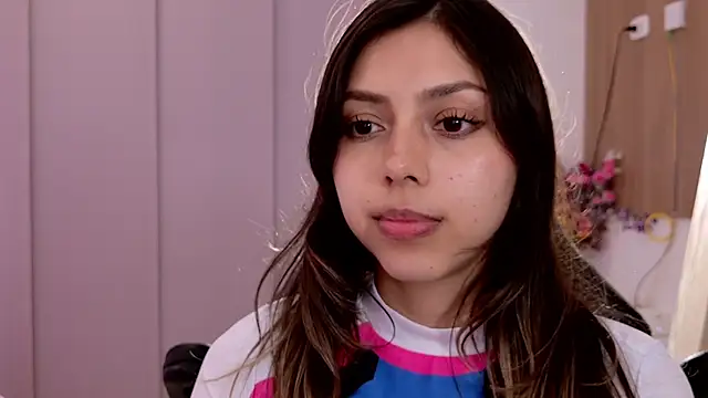 missbecka_ (F young) - caress boobies