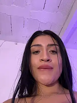 lucianaroy - Lucianaroy's free webcam