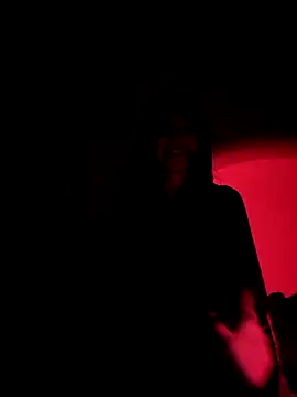 Miss Red (MissRed__)