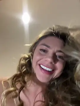 alicee16 Live Webcam on Stripchat