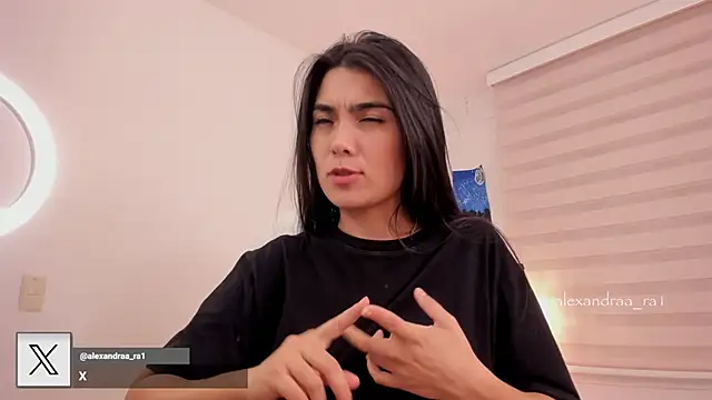 alexandra_ra (F young) - 💜Cum daddy:666
