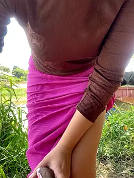 bigassbee (F young) - Tease me at fishing