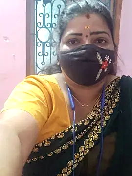 lathikaqueentamil (F milf) - Boobs show