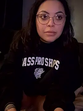 drizzypeach602 (F young) - Keep us happy ! With @pumpkin_bunny