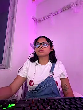 Cuteprincess21 Live Webcam on Stripchat