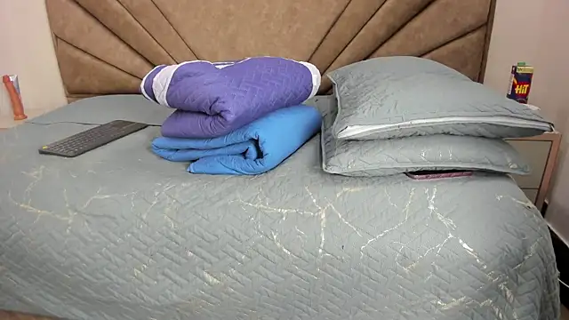 mythical_girl (F teen) - touch my clit for 5 minutes