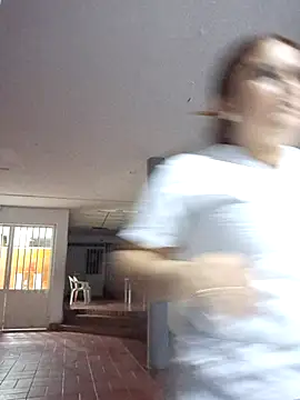 girl_redhead_bigtits