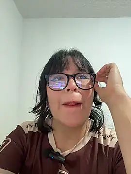 aliciia_23 (F teen) - Control lush