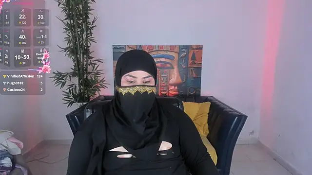 samanee_konn (F young) - Doggy position