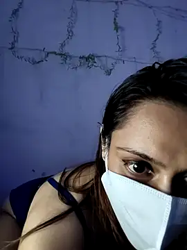 honey_bebs - HONEY_BEBS's free webcam