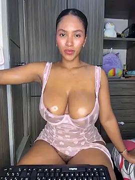 Mia_sweet80